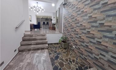 ESPECTACULAR CASA CAMPESTRE EN VENTA A 5 MN DEL CLUB CAMPESTRE