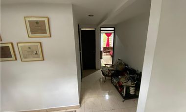 SE VENDE CASA ESPECTACULAR AL OCCIDENTE DE ARMENIA