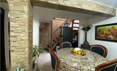 SE VENDE CASA ESPECTACULAR AL OCCIDENTE DE ARMENIA