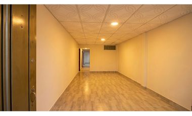¡GRAN OPORTUNIDAD DE INVERSION! CASA ESQUINERA CON LOCAL EN VENTA.