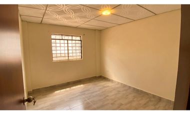 ¡GRAN OPORTUNIDAD DE INVERSION! CASA ESQUINERA CON LOCAL EN VENTA.