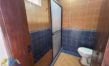 SE ARRIENDA HERMOSO Y AMPLIO APARTAMENTO DÚPLEX EN LA CEIBA