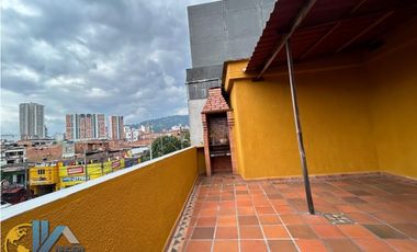 SE ARRIENDA HERMOSO Y AMPLIO APARTAMENTO DÚPLEX EN LA CEIBA