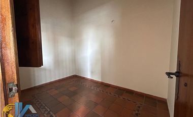 SE ARRIENDA HERMOSO Y AMPLIO APARTAMENTO DÚPLEX EN LA CEIBA