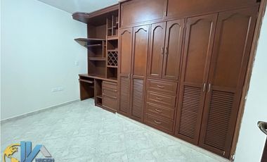 SE ARRIENDA HERMOSO Y AMPLIO APARTAMENTO DÚPLEX EN LA CEIBA