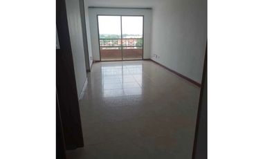 VENDO APARTAMENTO EN PRIMERO DE MAYO 85 M²