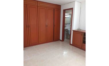 VENDO APARTAMENTO EN PRIMERO DE MAYO 85 M²