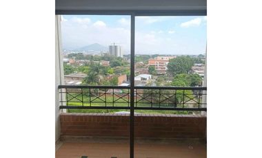 VENDO APARTAMENTO EN PRIMERO DE MAYO 85 M²