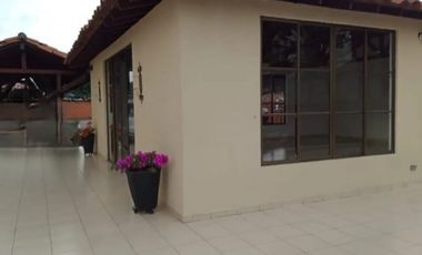 VENDO APARTAMENTO EN PRIMERO DE MAYO 85 M²