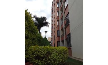 VENDO APARTAMENTO EN PRIMERO DE MAYO 85 M²
