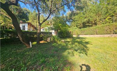 Hermoso terreno en zona centrica de mazamitla con vista al bosque