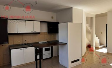Duplex a cuadra y media de Gerardo Yoya