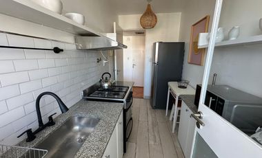 Piso 17 en Arroyo: reciclado, amoblado, vta abierta, coch fija y segur 24 hs.