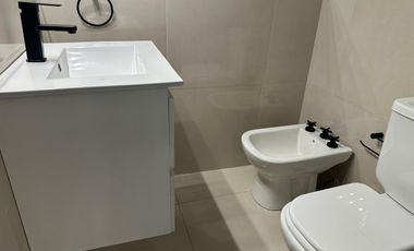 Piso 17 en Arroyo: reciclado, amoblado, vta abierta, coch fija y segur 24 hs.