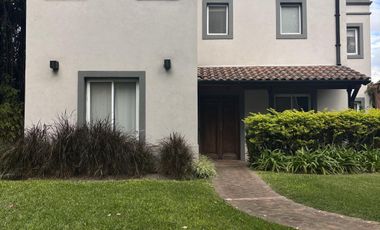 Casa en Alquiler en Santa Maria De Los Olivos