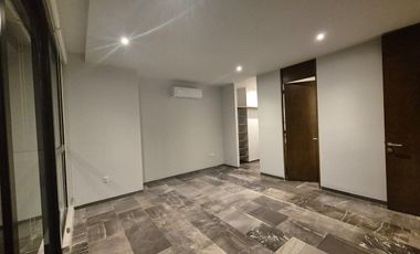 Renta departamento en Town Square 3 Recámaras sin muebles
