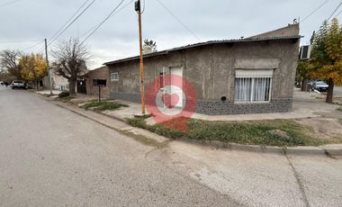 Casa en Cinco Saltos-Zona Centro