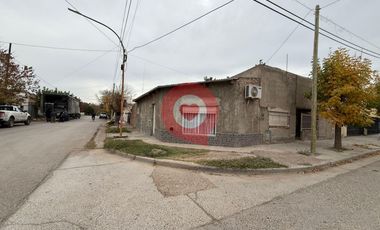 Casa en Cinco Saltos-Zona Centro