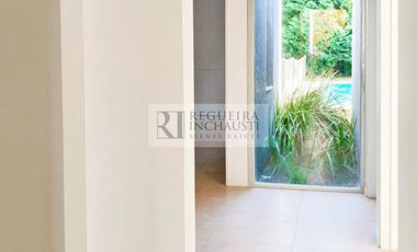VENTA | CASA EN SAN FRANCISCO | VILLANUEVA | PILETA - JARDÍN | APTA CRÉDITO | U$S 245.000