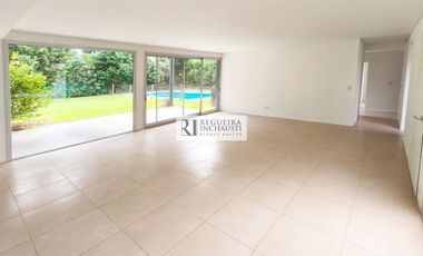 VENTA | CASA EN SAN FRANCISCO | VILLANUEVA | PILETA - JARDÍN | APTA CRÉDITO | U$S 245.000