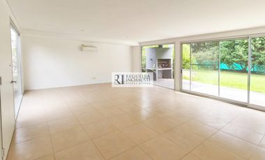 VENTA | CASA EN SAN FRANCISCO | VILLANUEVA | PILETA - JARDÍN | APTA CRÉDITO | U$S 245.000