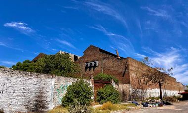 VENTA GALPON INDUSTRIAL LANUS TERRENO 8500m2 Y FABRICA 2600m2, en BLOQUE o SEPARADO