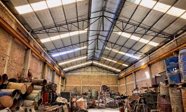 VENTA GALPON INDUSTRIAL LANUS TERRENO 8500m2 Y FABRICA 2600m2, en BLOQUE o SEPARADO