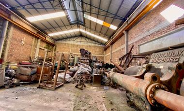 VENTA GALPON INDUSTRIAL LANUS TERRENO 8500m2 Y FABRICA 2600m2, en BLOQUE o SEPARADO