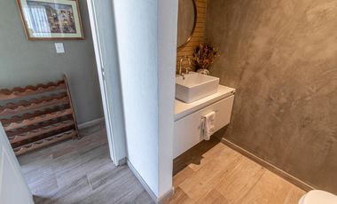 Venta Casa a la laguna San Sebastián área 10, 6am 4/5 dor, galería abierta/cerrada, terminaciones