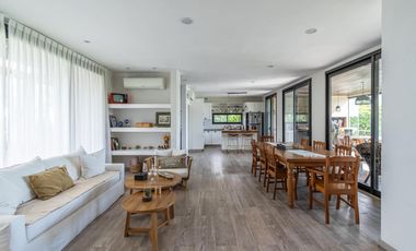 Venta Casa a la laguna San Sebastián área 10, 6am 4/5 dor, galería abierta/cerrada, terminaciones