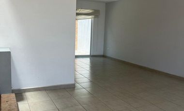 CASA EN RENTA EN CONDOMINIO PRIVADO LA ARBORADA AL NORTE DE AGUASCALIENTES