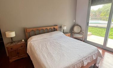 Casa Duplex Amoblada en Alquiler-  La Calandria zona sur