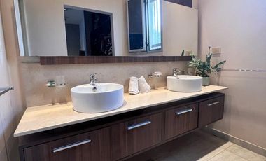 Casa Duplex Amoblada en Alquiler-  La Calandria zona sur