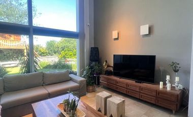 Casa Duplex Amoblada en Alquiler-  La Calandria zona sur