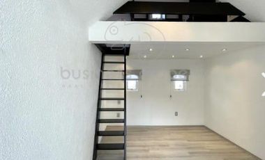 En Venta Hermosa casa de tres niveles, con excelente ubicación.