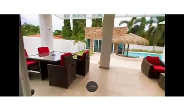 Vendo Hermosa Casa de Playa/Spectacular House for Sale in Coronado
