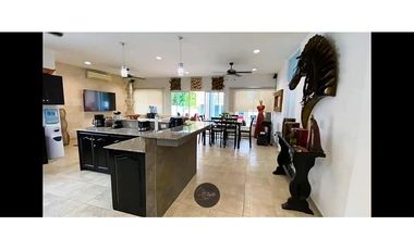Vendo Hermosa Casa de Playa/Spectacular House for Sale in Coronado