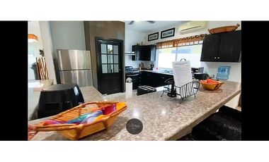 Vendo Hermosa Casa de Playa/Spectacular House for Sale in Coronado