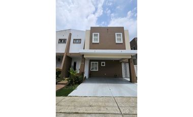 VENTA CASA BRISAS DEL GOLF (MR)