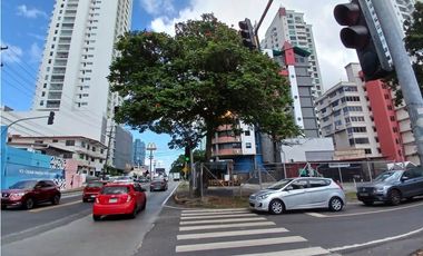 SE VENDE TERRENO COMERCIAL ESQUINA EN VIA ISRAEL CODIGO RM-3 / MCU2