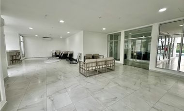 Se vende apartamento remodelado en Ph City Gardens