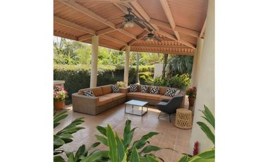 VENDO APARTAMENTO DE PLAYA  AMOBLADO EN GORGONA PH VILLAS BOSQUEMAR