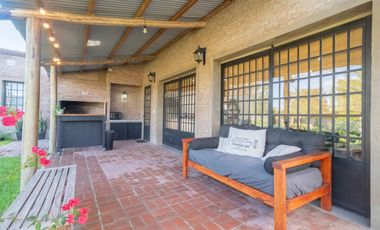Arroyo Leyes, Impecable Casa de 3 Dormitorios