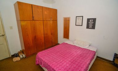 Casa espaciosa sobre Bv Pellgrini!