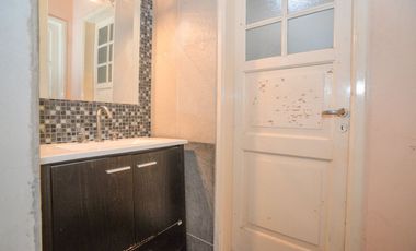 Casa espaciosa sobre Bv Pellgrini!