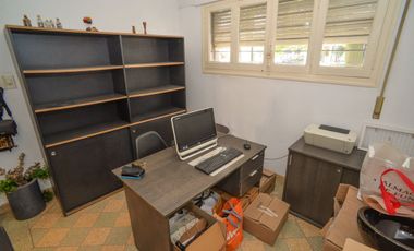 Casa espaciosa sobre Bv Pellgrini!