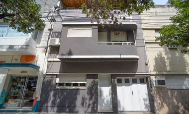 Casa espaciosa sobre Bv Pellgrini!