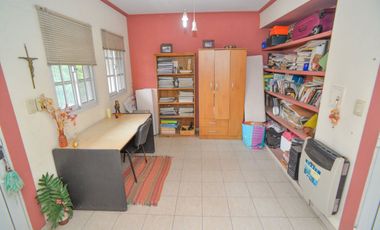 Casa espaciosa sobre Bv Pellgrini!