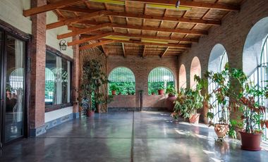 CASA 3 dormitorios con jardín en RECONQUISTA (Sta