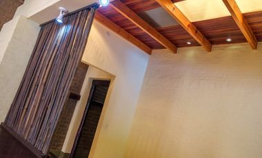 CASA 3 dormitorios con jardín en RECONQUISTA (Sta